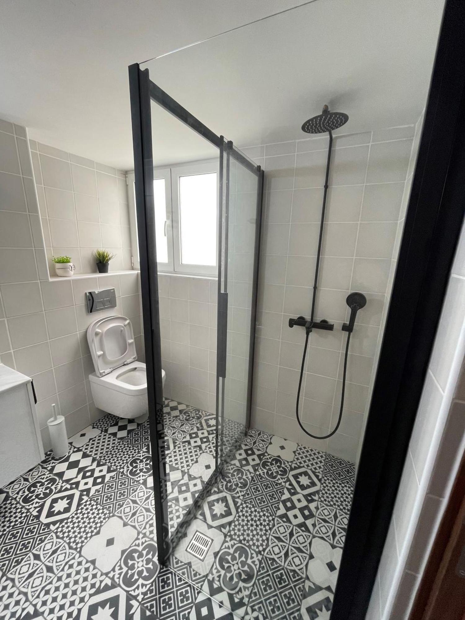 2 Bedroom Apt In Ermou 4 Minute Walk Beach Larnaca Zewnętrze zdjęcie